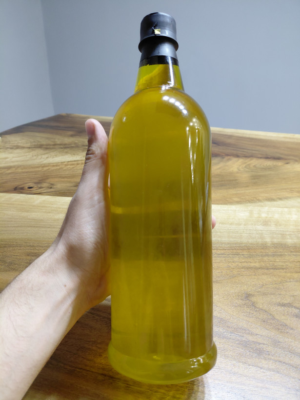روغن زیتون محلی فرابکر 1 لیتری نژاد آربیکن کرونایکی با بوی ملایم با برگه آزمایش(ارسال پسکرایه)