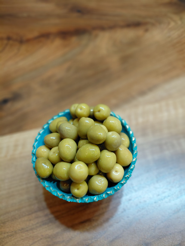 زیتون کنسروی طارم ۱ کیلویی سایز ویژه بسیار خوش مزه(ارسال پسکرایه)
